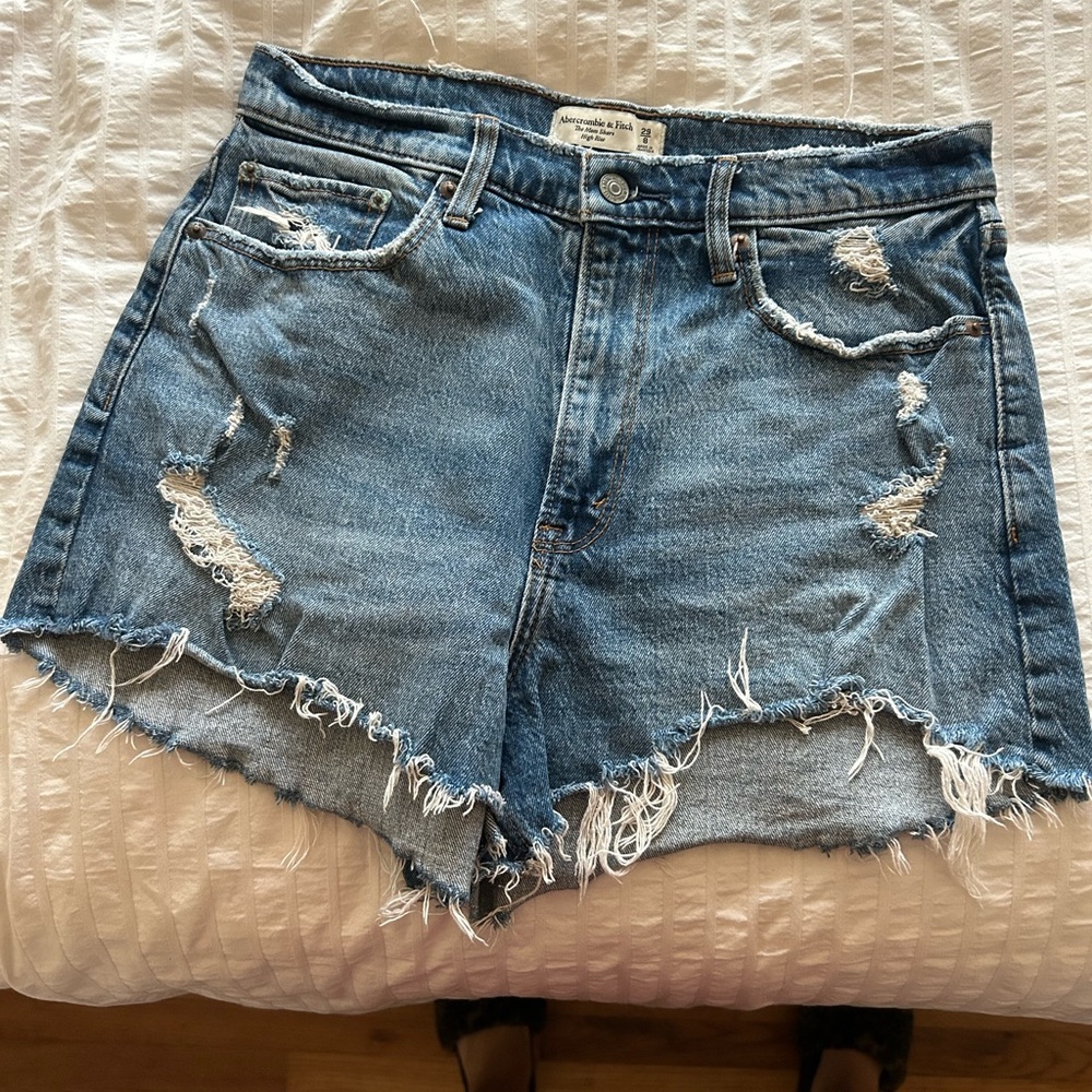 Abercrombie mom shorts